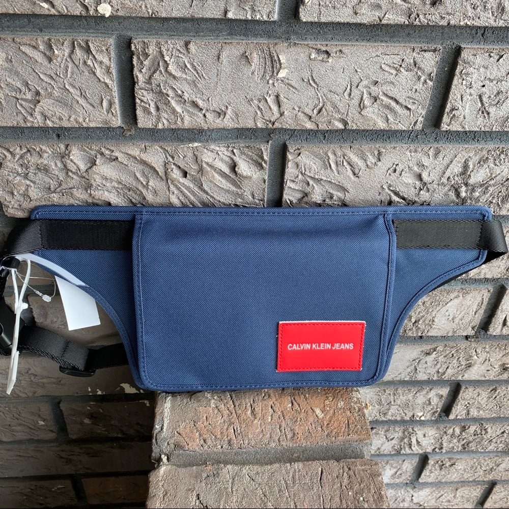 NWT Calvin Klein Sling/Fanny Bag